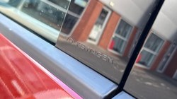 VOLKSWAGEN T-ROC 1.5 eTSI 150 R-Line 5dr DSG 5948900