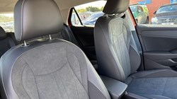 VOLKSWAGEN T-ROC 1.5 eTSI 150 R-Line 5dr DSG 5948861
