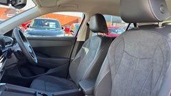 VOLKSWAGEN T-ROC 1.5 eTSI 150 R-Line 5dr DSG 5948885