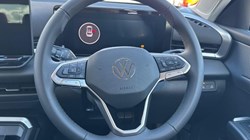 VOLKSWAGEN T-ROC 1.5 eTSI 150 R-Line 5dr DSG 5948869