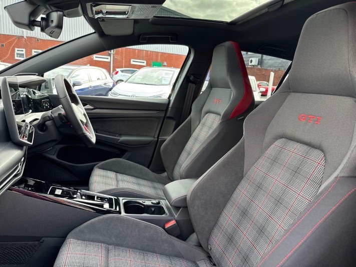  VOLKSWAGEN GOLF 2.0 TSI 265 GTI 5dr DSG 5800137