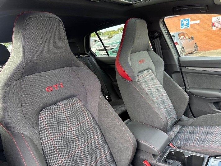  VOLKSWAGEN GOLF 2.0 TSI 265 GTI 5dr DSG 5800120