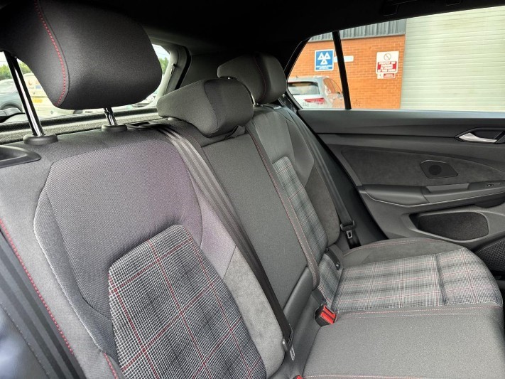  VOLKSWAGEN GOLF 2.0 TSI 265 GTI 5dr DSG 5800136