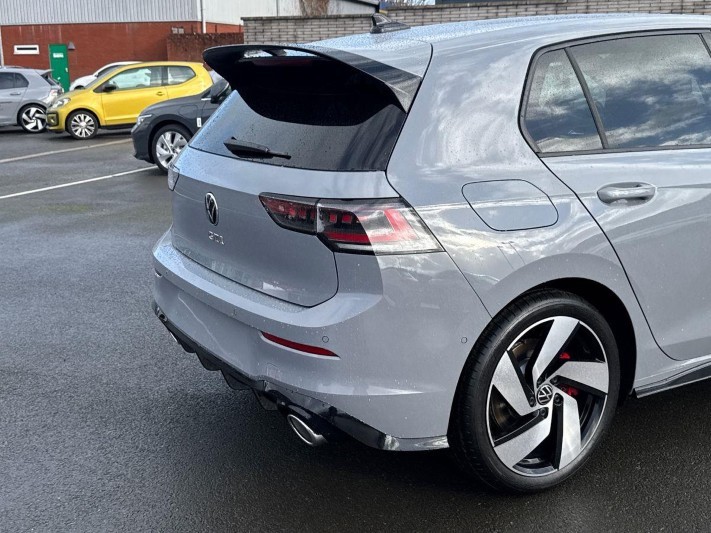 VOLKSWAGEN GOLF 2.0 TSI 300 GTI Clubsport 5dr DSG 5982075