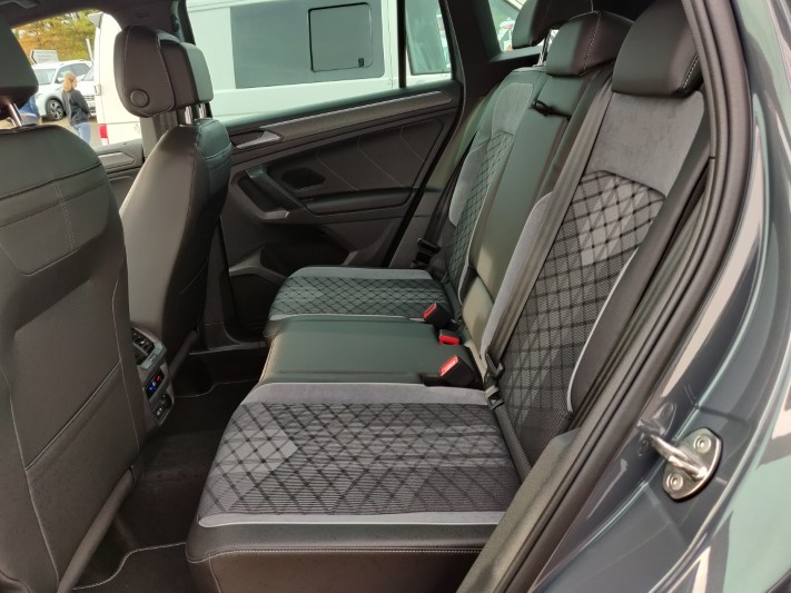 2023 (23) VOLKSWAGEN TIGUAN 1.4 TSI eHybrid R-Line 5dr DSG 3397572