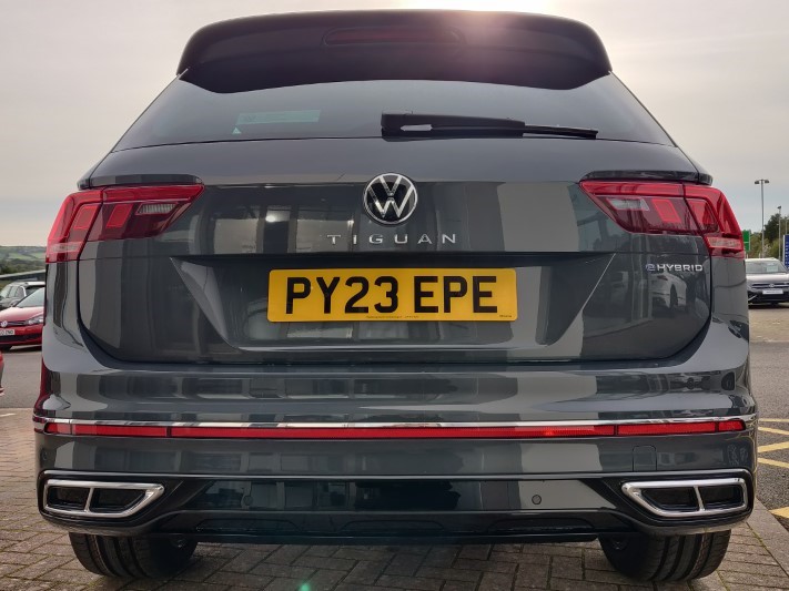 2023 (23) VOLKSWAGEN TIGUAN 1.4 TSI eHybrid R-Line 5dr DSG 3397566