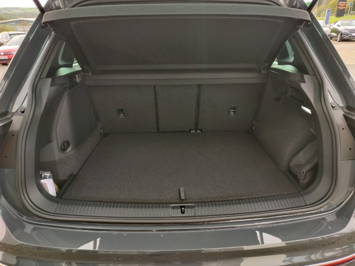 2023 (23) VOLKSWAGEN TIGUAN 1.4 TSI eHybrid R-Line 5dr DSG 3397571