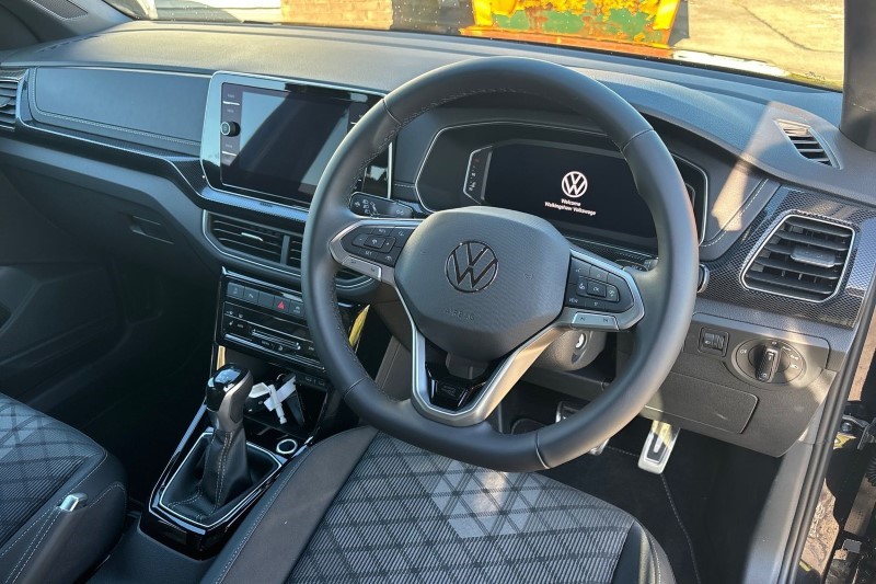 2024 (24) VOLKSWAGEN T-CROSS 1.0 TSI 115 R-Line 5dr DSG 3617924