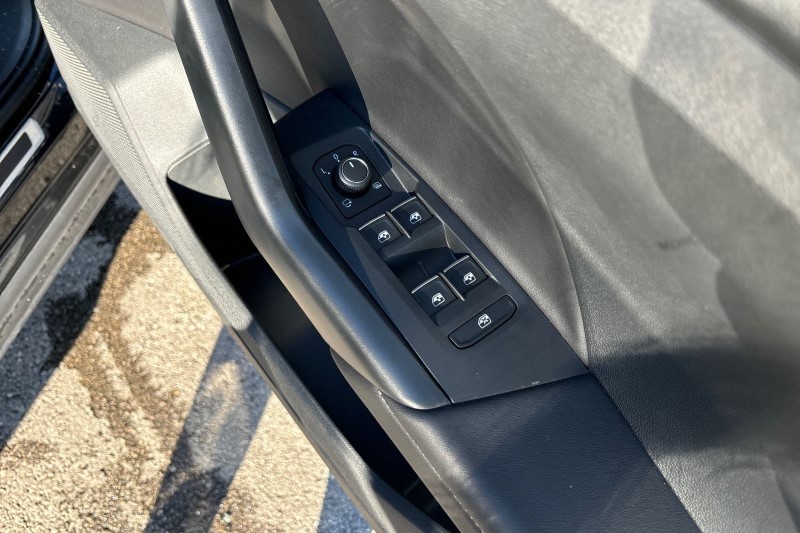 2024 (24) VOLKSWAGEN T-CROSS 1.0 TSI 115 R-Line 5dr DSG 3617927