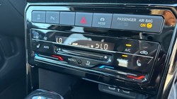 2024 (24) VOLKSWAGEN T-CROSS 1.0 TSI 115 R-Line 5dr DSG 3617936