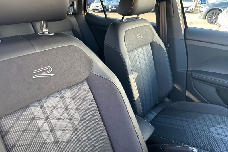 2024 (24) VOLKSWAGEN T-CROSS 1.0 TSI 115 R-Line 5dr DSG 3617930