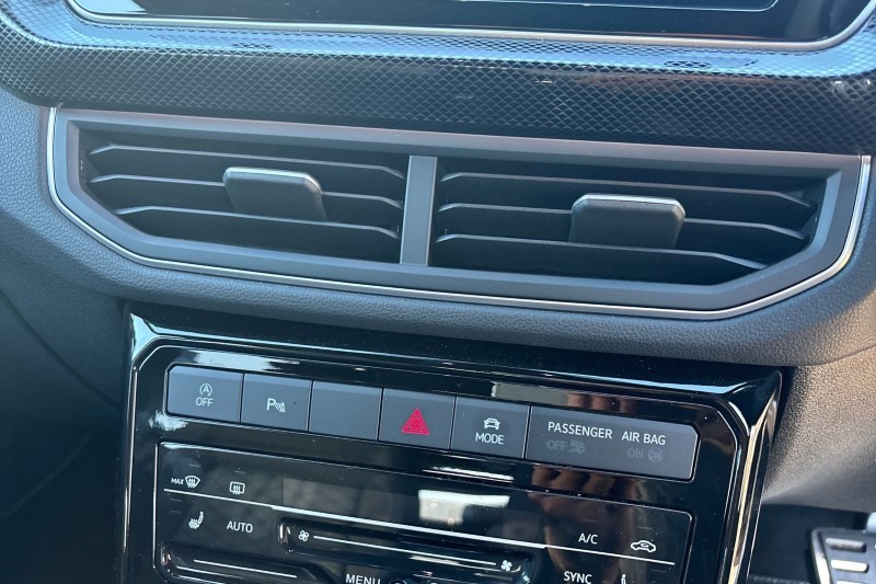 2024 (24) VOLKSWAGEN T-CROSS 1.0 TSI 115 R-Line 5dr DSG 3617937