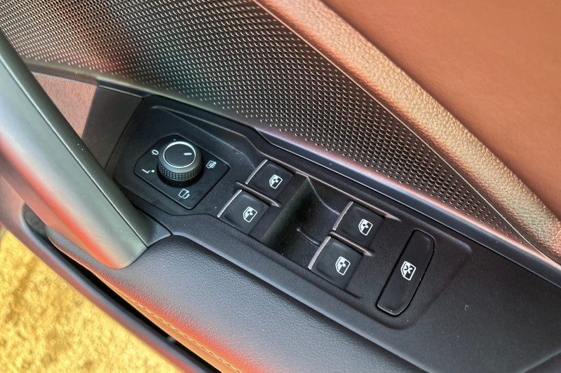 2024 (24) VOLKSWAGEN TIGUAN 1.5 eTSI 150 R-Line Launch Edition 5dr DSG 3624098