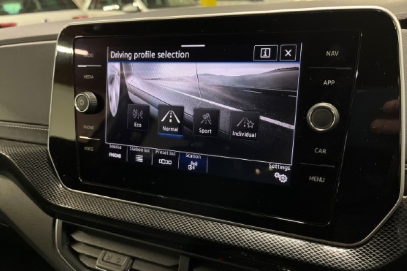 2024 (24) VOLKSWAGEN T-CROSS 1.5 TSI R-Line 5dr DSG 3714536