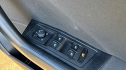 2024 (24) VOLKSWAGEN T-ROC 1.0 TSI 115 Match 5dr 3624397