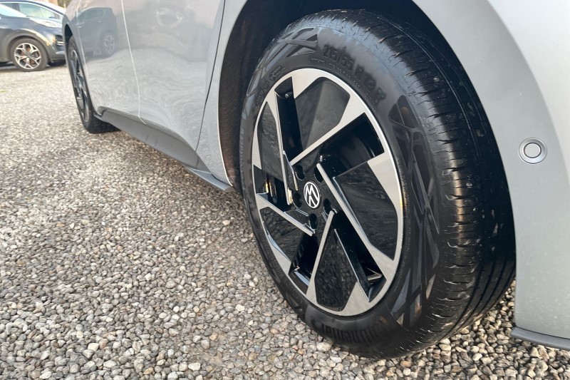 2024 (24) VOLKSWAGEN ID.3 150kW Match Pro 58kWh 5dr Auto 3683984