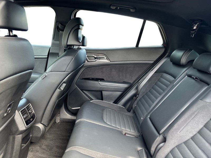 2023 (23) KIA SPORTAGE 1.6T GDi PHEV GT-Line S 5dr Auto AWD 3410053