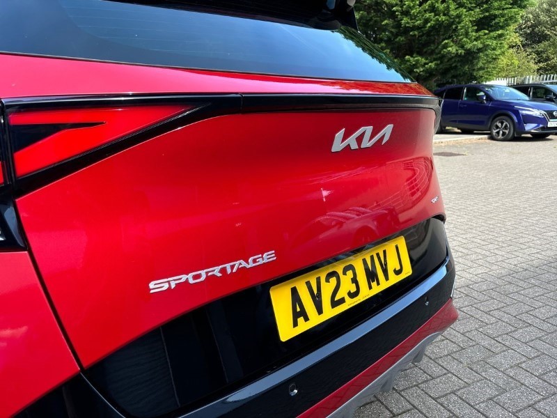 2023 (23) KIA SPORTAGE 1.6T GDi PHEV GT-Line S 5dr Auto AWD 3410086