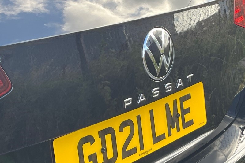 2021 (21) VOLKSWAGEN PASSAT 2.0 TDI EVO SCR R-Line 5dr DSG 3422609