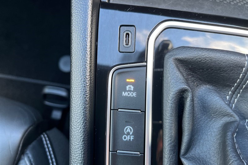 2021 (21) VOLKSWAGEN PASSAT 2.0 TDI EVO SCR R-Line 5dr DSG 3422592