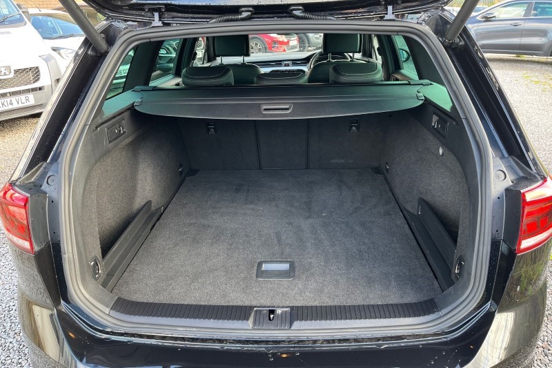 2021 (21) VOLKSWAGEN PASSAT 2.0 TDI EVO SCR R-Line 5dr DSG 3422600