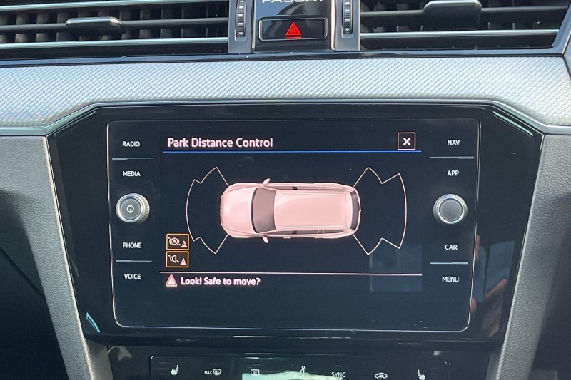 2021 (21) VOLKSWAGEN PASSAT 2.0 TDI EVO SCR R-Line 5dr DSG 3422589