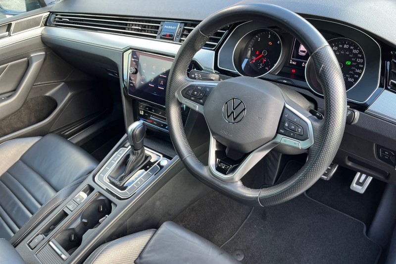 2021 (21) VOLKSWAGEN PASSAT 2.0 TDI EVO SCR R-Line 5dr DSG 3422575