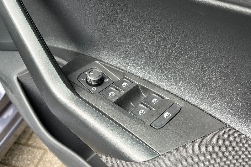 2022 (22) VOLKSWAGEN POLO 1.0 TSI Life 5dr DSG 3394297