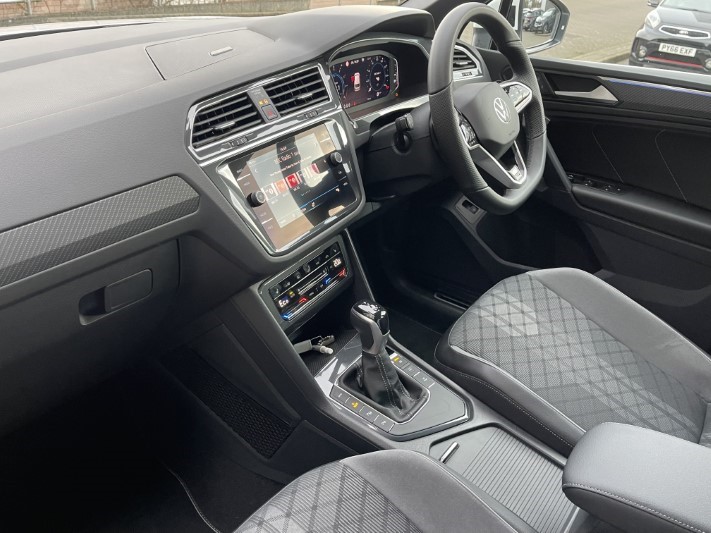 2021 (71) VOLKSWAGEN TIGUAN 1.4 TSI eHybrid R-Line 5dr DSG 3397275