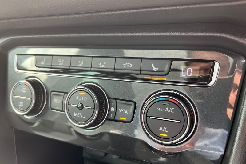 2019 (69) VOLKSWAGEN TIGUAN 2.0 TSi 230 4Motion R-Line Tech 5dr DSG 3394606