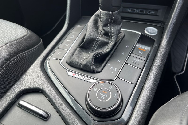 2019 (69) VOLKSWAGEN TIGUAN 2.0 TSi 230 4Motion R-Line Tech 5dr DSG 3394605