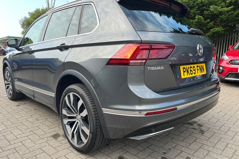2019 (69) VOLKSWAGEN TIGUAN 2.0 TSi 230 4Motion R-Line Tech 5dr DSG 3394620