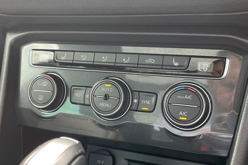 2019 (69) VOLKSWAGEN TIGUAN 2.0 TSi 230 4Motion R-Line Tech 5dr DSG 3394604