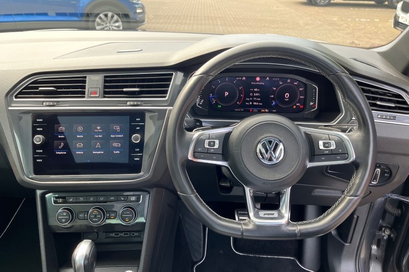 2019 (69) VOLKSWAGEN TIGUAN 2.0 TSi 230 4Motion R-Line Tech 5dr DSG 3394599