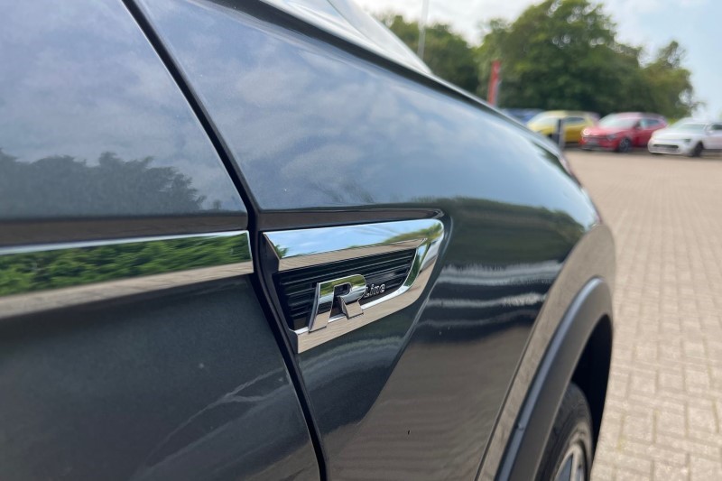 2019 (69) VOLKSWAGEN TIGUAN 2.0 TSi 230 4Motion R-Line Tech 5dr DSG 3394626