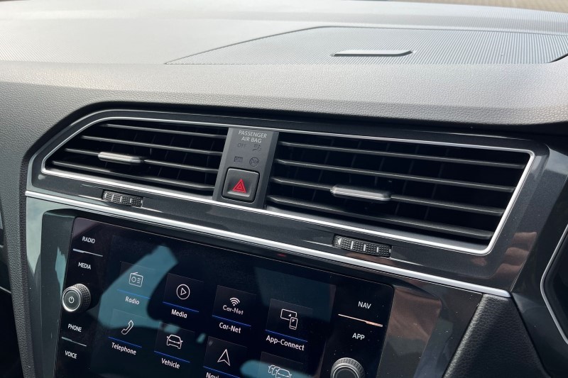 2019 (69) VOLKSWAGEN TIGUAN 2.0 TSi 230 4Motion R-Line Tech 5dr DSG 3394607