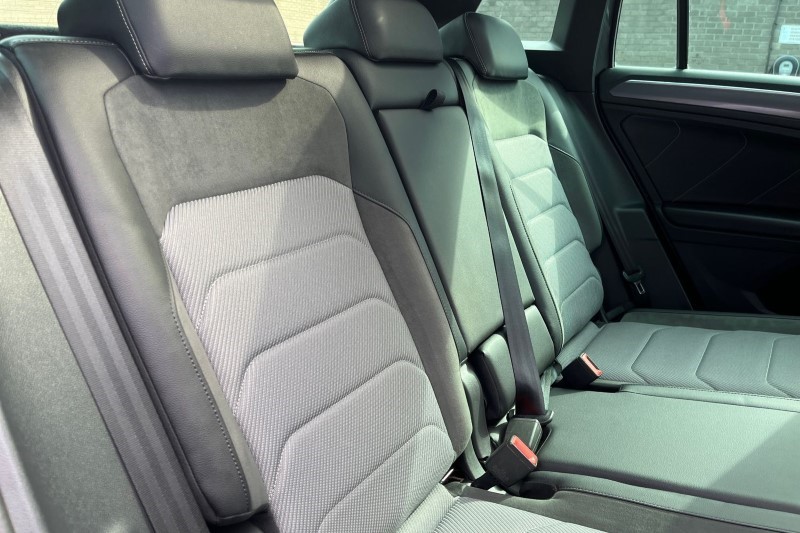 2019 (69) VOLKSWAGEN TIGUAN 2.0 TSi 230 4Motion R-Line Tech 5dr DSG 3394610