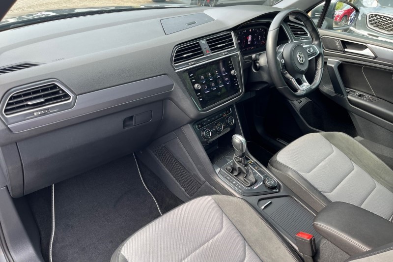 2019 (69) VOLKSWAGEN TIGUAN 2.0 TSi 230 4Motion R-Line Tech 5dr DSG 3394612