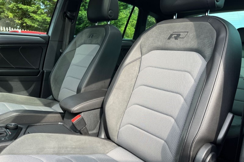 2019 (69) VOLKSWAGEN TIGUAN 2.0 TSi 230 4Motion R-Line Tech 5dr DSG 3394611