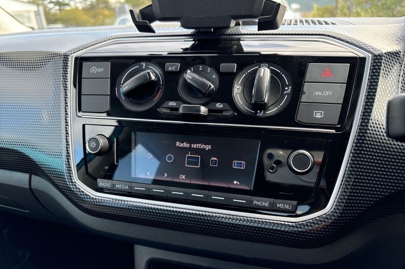 2023 (23) VOLKSWAGEN UP 1.0 65PS Black Edition 5dr 3465370