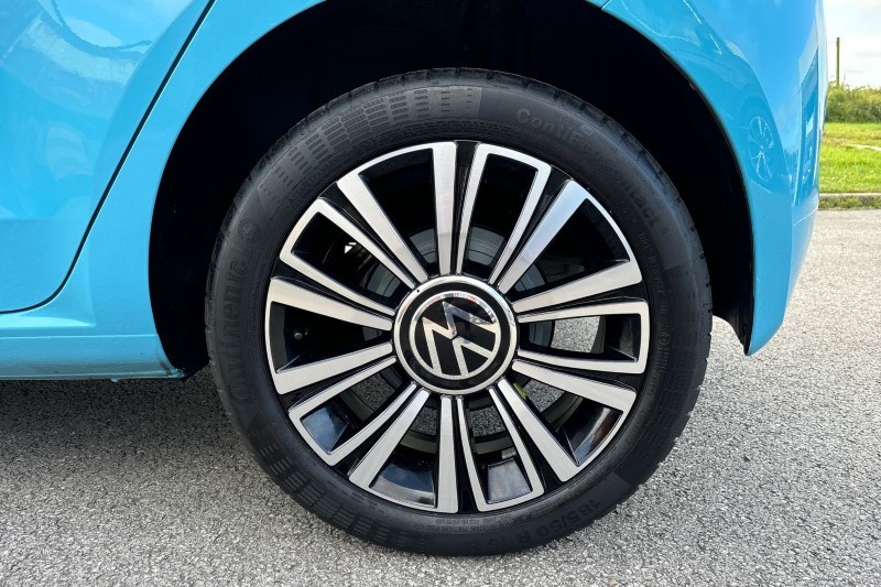 2023 (23) VOLKSWAGEN UP 1.0 65PS Black Edition 5dr 3465358