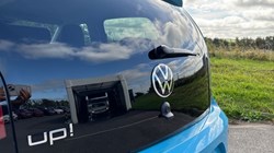 2023 (23) VOLKSWAGEN UP 1.0 65PS Black Edition 5dr 3465383