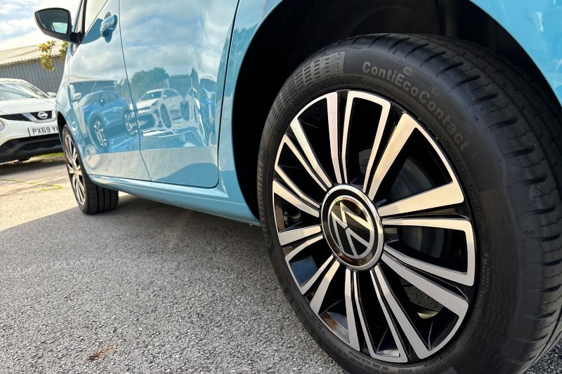 2023 (23) VOLKSWAGEN UP 1.0 65PS Black Edition 5dr 3465379