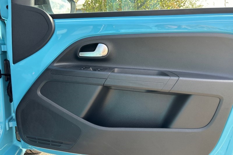 2023 (23) VOLKSWAGEN UP 1.0 65PS Black Edition 5dr 3465361