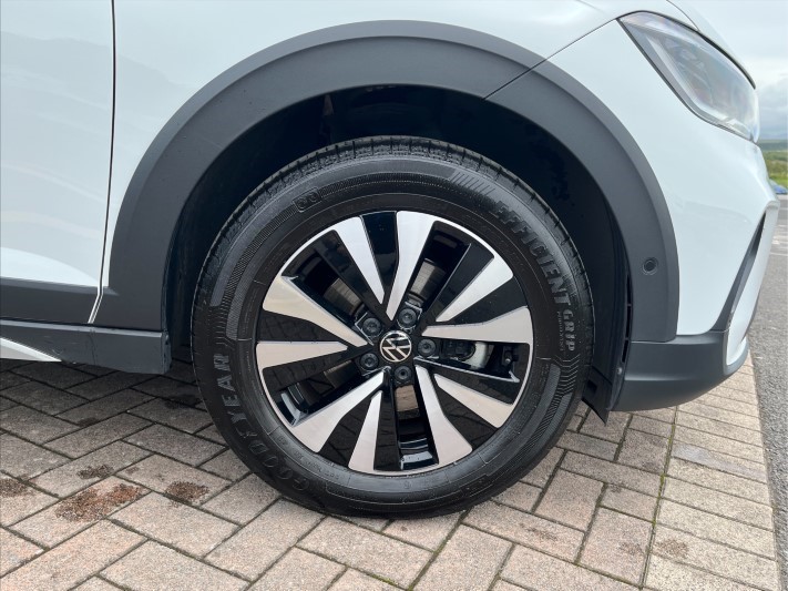 Used 2018 VOLKSWAGEN TIGUAN 2.0 TDi 150 SE Nav 5dr DSG Silver 