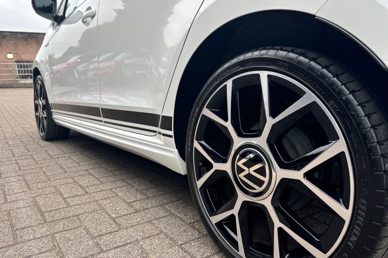 2021 (71) VOLKSWAGEN UP 1.0 115PS Up GTI 5dr 3394231