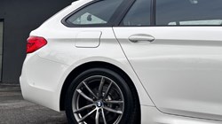 2019 (69) BMW 5 SERIES 520d xDrive M Sport 5dr Auto 2920160