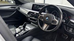 2019 (69) BMW 5 SERIES 520d xDrive M Sport 5dr Auto 2920133