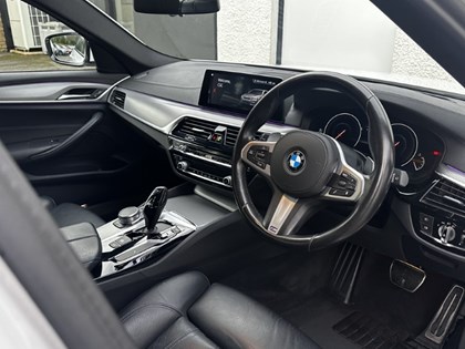 2019 (69) BMW 5 SERIES 520d xDrive M Sport 5dr Auto
