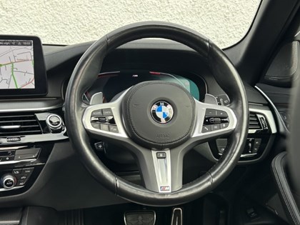 2022 (22) BMW 5 SERIES 520d MHT M Sport 5dr Step Auto